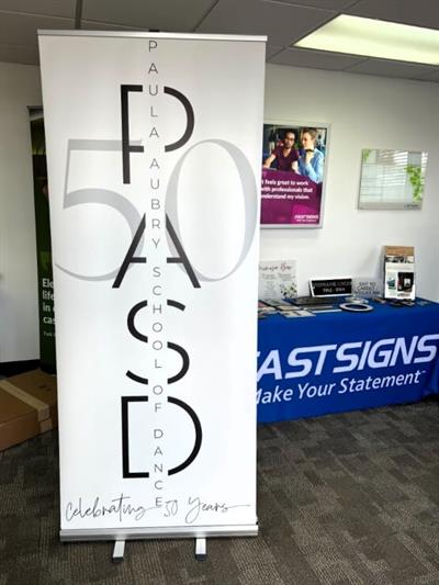 Custom banner stands Photo